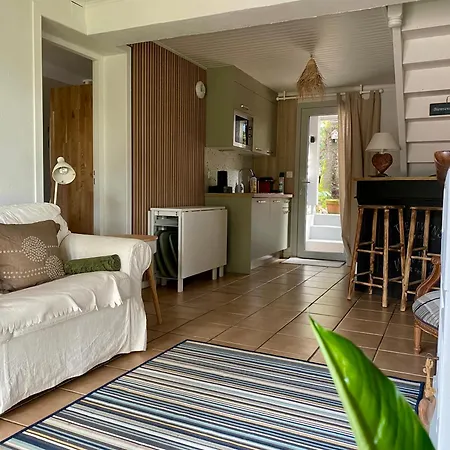 Du Cap - D'hotes Bed & Breakfast *